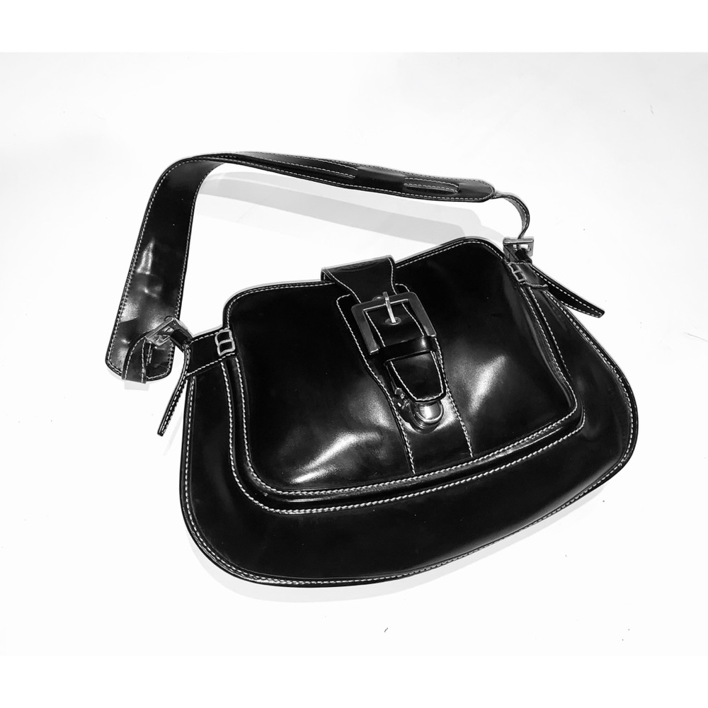 Tods black patent leather shoulder bag. - Picture 3 of 7
